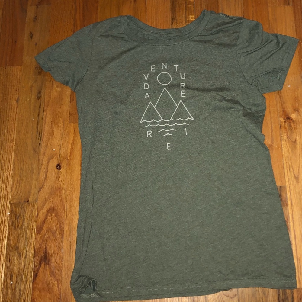 short sleeve graphic shirt